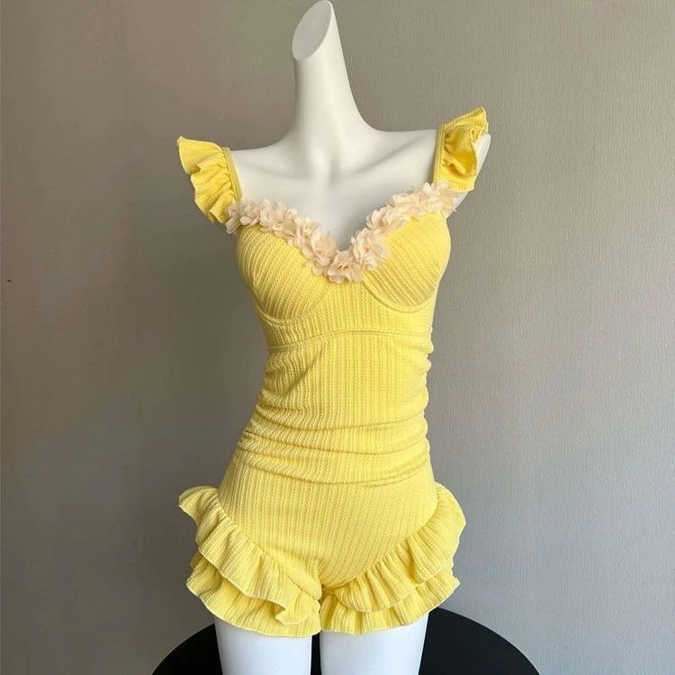 Maillot de bain une pièce pour femmes, bretelles dos nu, coupe cintrée, mignon, Style japonais, amincissant, nouvelle collection 2025