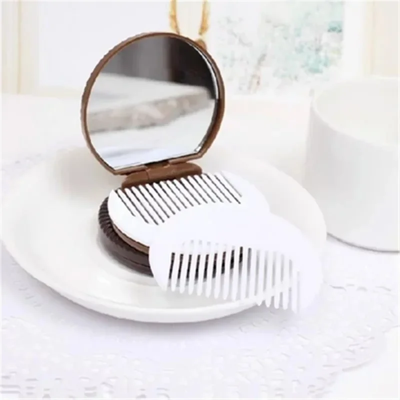 

Chocolate Biscuit Small Folding Makeup Mirror with Comb Cute Kawai Outside Pocket Mirrors Travel Vacation Women Makeup Mirror