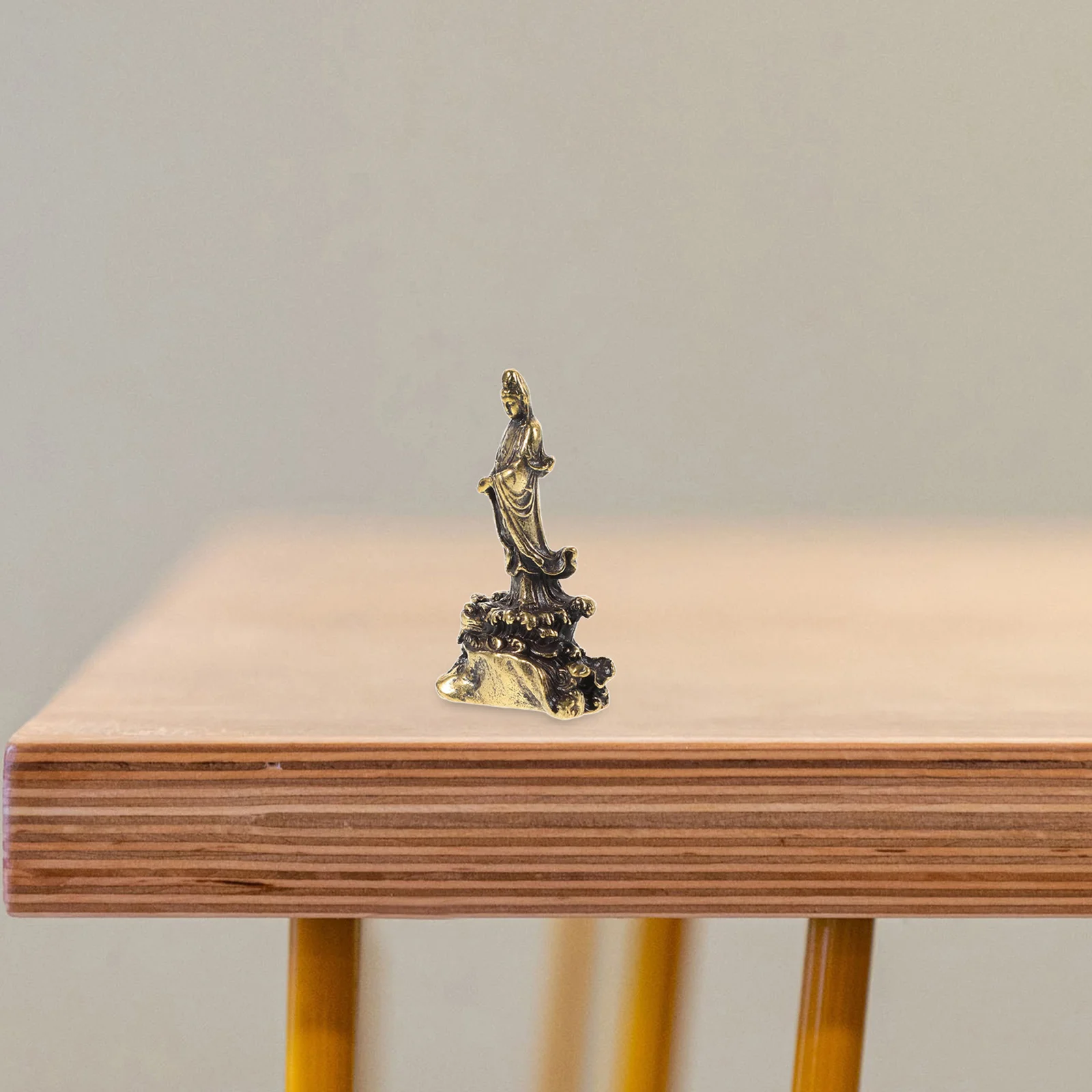 

Avalokitesvara Brass Statue Style Decor Home Cabinet Living Room Desk Embellishment Simple Generous Design Carefully