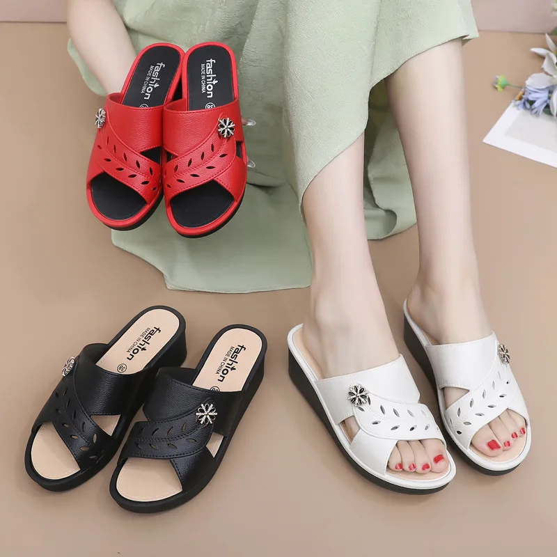 Summer Fashion 2026 Women Slip on Platform Wedge Comfortable Round Toe Non-slip Sandals Casual Women Beach Slippers