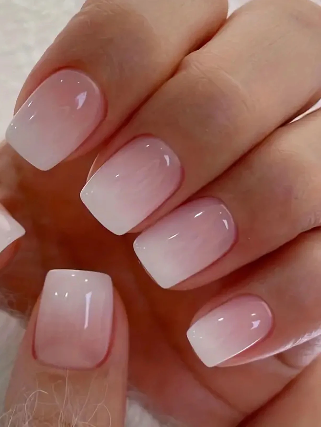 ARTAUG 24 Stück glänzende rosa Nägel zum Aufdrücken, mittelgroß, quadratisch, künstlicher Nagel, eleganter Stil, künstlicher Nagel, vollständige Abdeckung, künstlicher Nagel für stilvolle Frauen – Detail 3