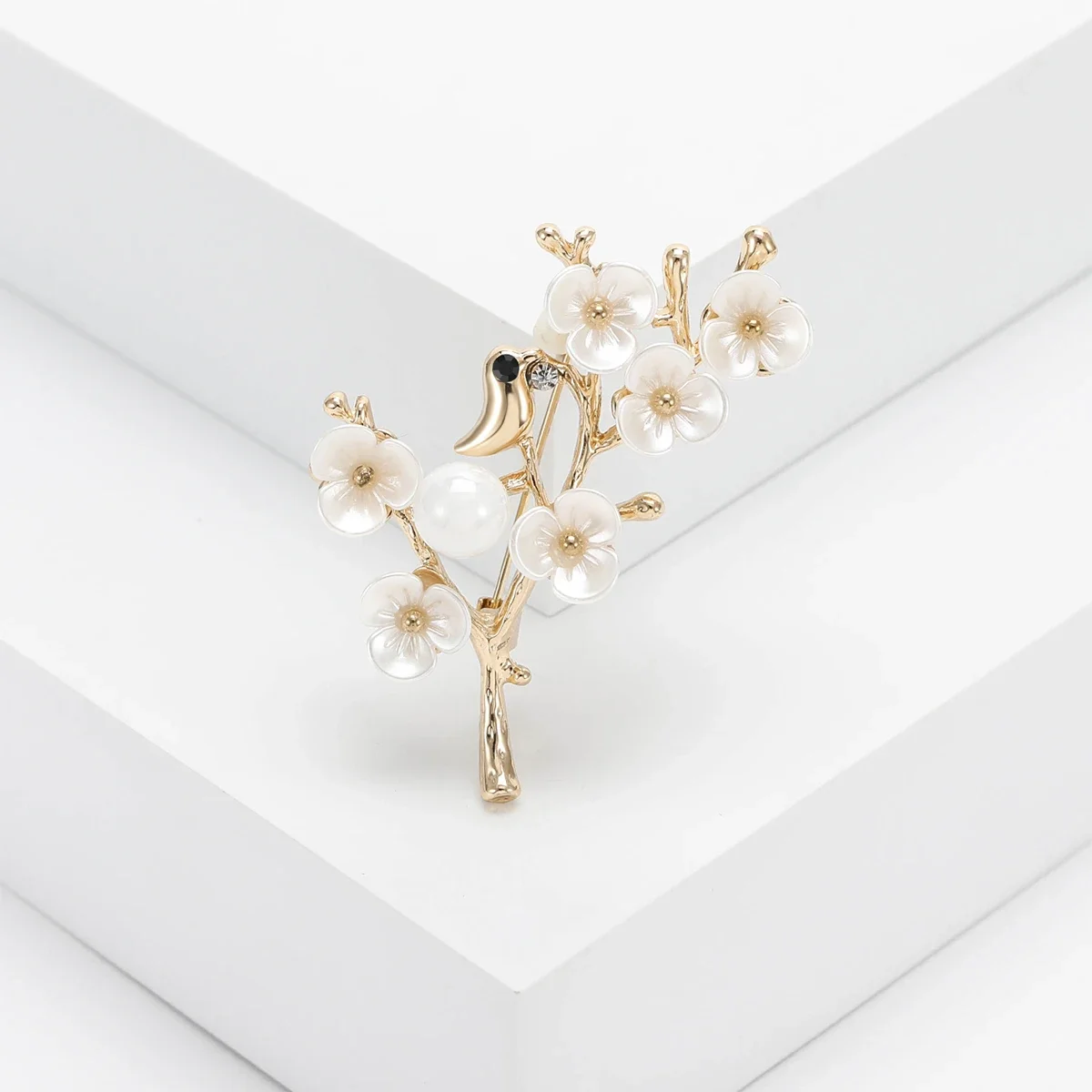 Rhinestone Plum Blossom Branch Pins for Women Pearl Plant Flower Brooches Office Party Friend Gifts Jewelry Accessories