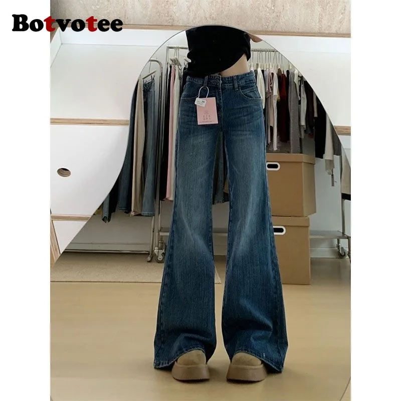 

Botvotee Y2k Ретро широкие джинсы с низкой талией для женщин, расклешенные темно-синие длинные джинсовые брюки, женская мода, уличная одежда, потертые джинсы