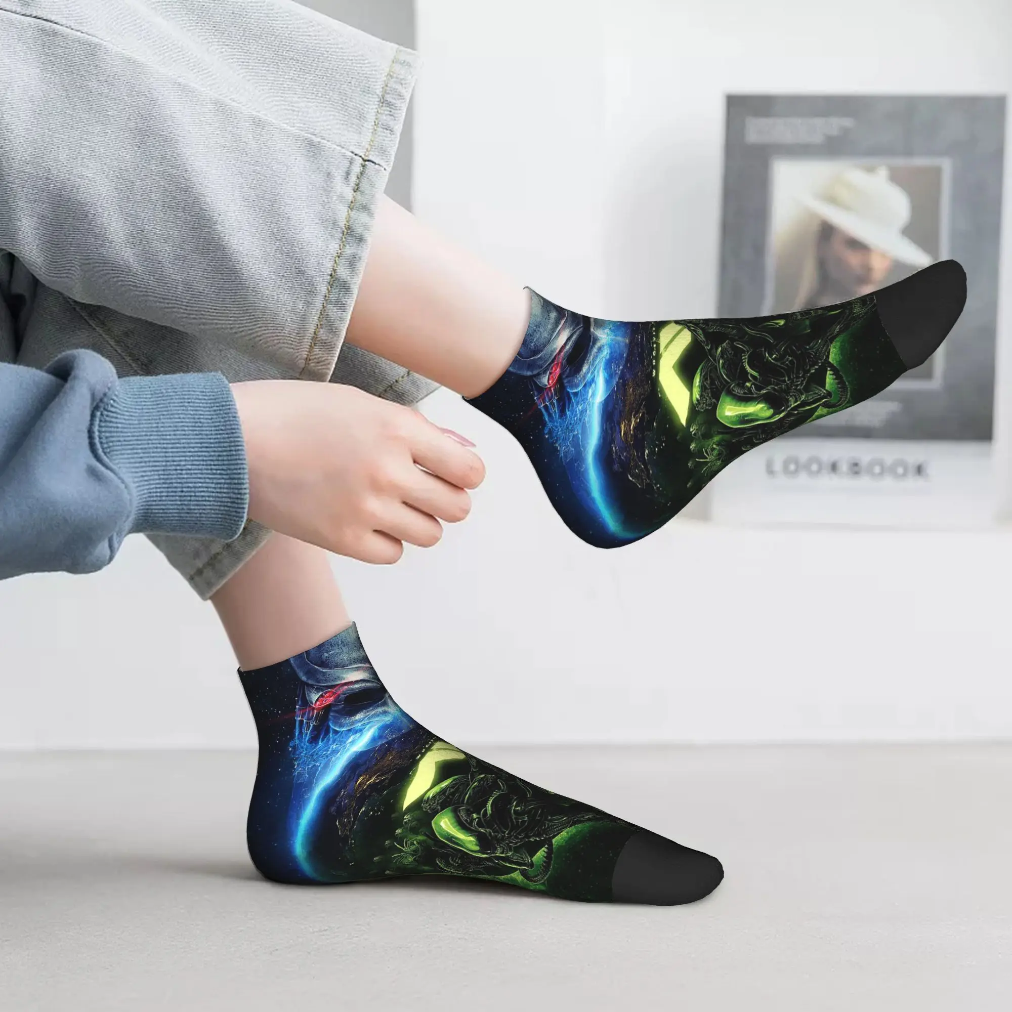 

Всесезонные носки Alien vs Predator Horror, научная фантастика, комиксы, супер мягкие носки в стиле Харадзюку, забавные чулки для мужчин и женщин
