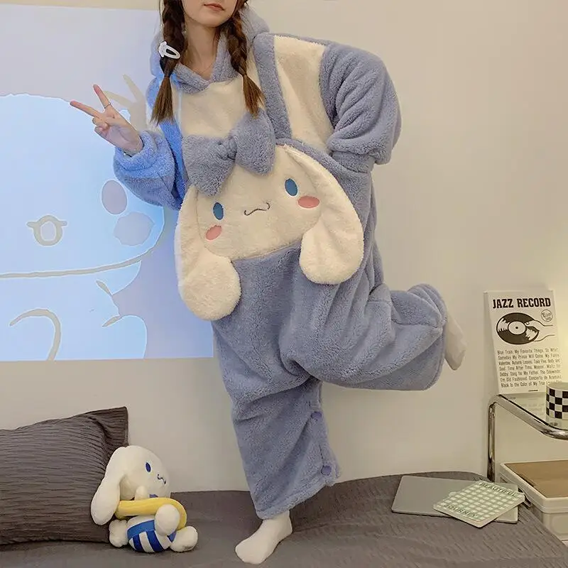 حار أنيمي سينامورول جديد المرأة بيجامة سانريوس Pochacco الكرتون الحلو Kawaii نمط النساء ملابس المنزل في سن المراهقة مقنعين بيجامة مجموعة