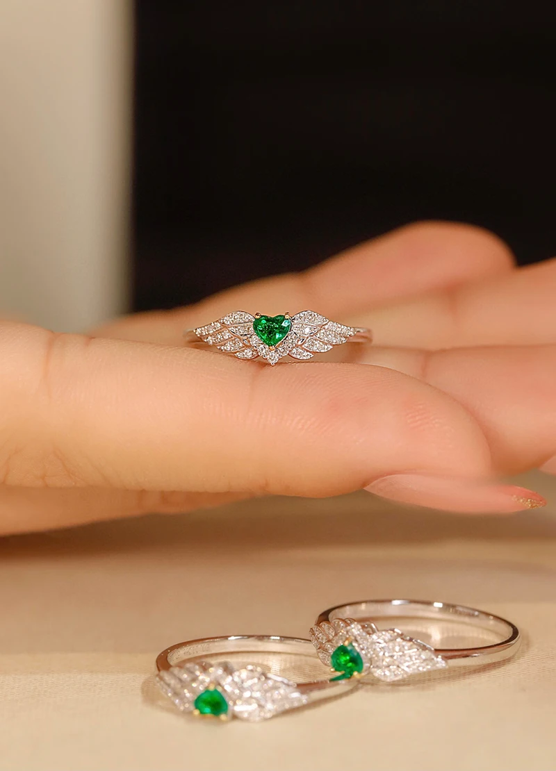 LUOWEND 18K White Gold Rings Romantic Angel Wings Shape Shiny Diamond Natural Emerald Ring for Women High Engagement Jewelry