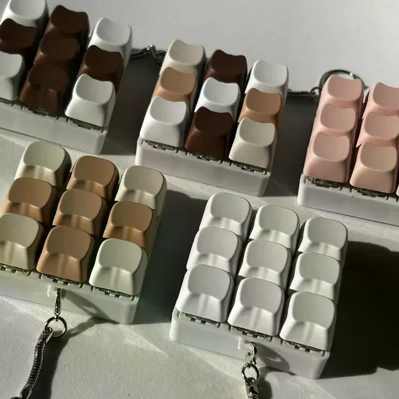 1 Uds. Teclado mecánico descomprime la yema del dedo juguetes llavero novedad juguete de presión lenta suministros de fiesta para adolescentes regalos