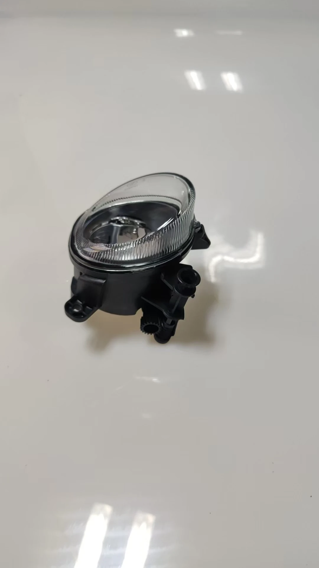 CC right front fog lamp OEM L35D 941 700