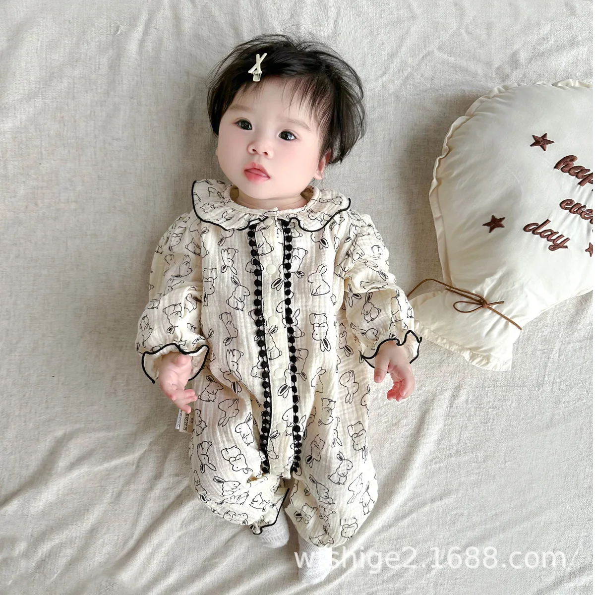 

Jenny&Dave Baby clothes full printed bunny cotton long sleeved jumpsuit for girls in autumn 2023, super beautiful outdoor climbi