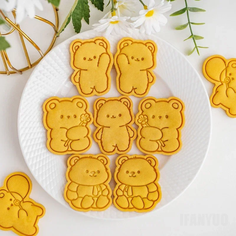 Cute Cartoon Little Bear Shaped Cookie Mold Cute Animal Flipping Sugar Cookie Cutting Molds Novice Home DIY Party Baking Tools