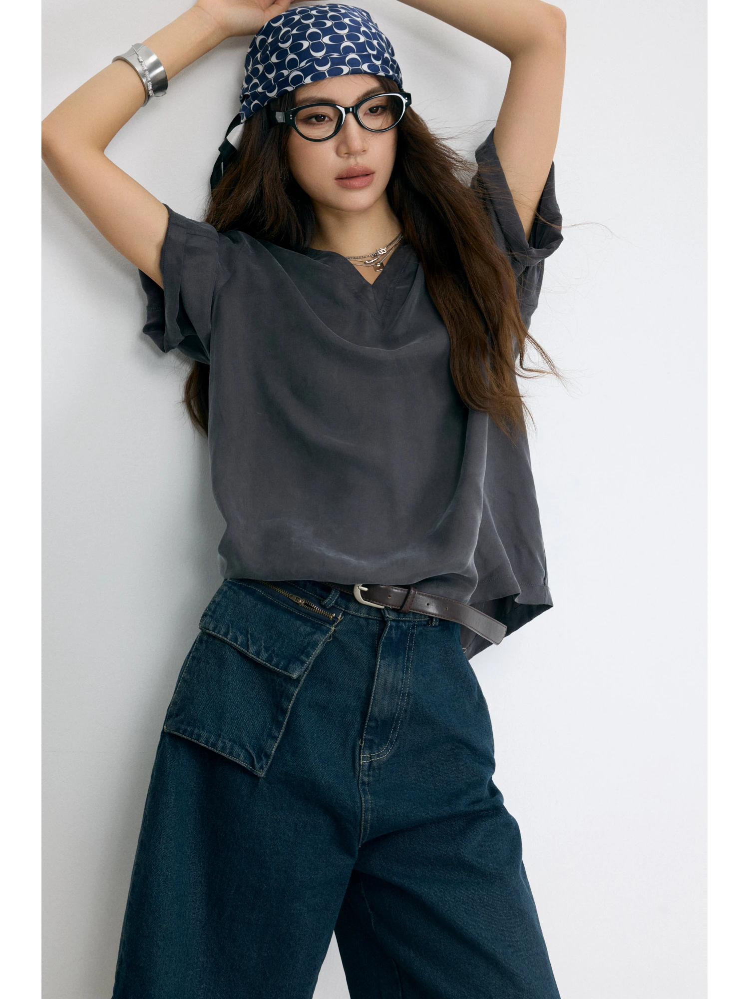 

owyee Copper Ammonia l Cool Sensation Soft Mist V-Ne Versatile mat Loose oulder Pad Faionable T-irt