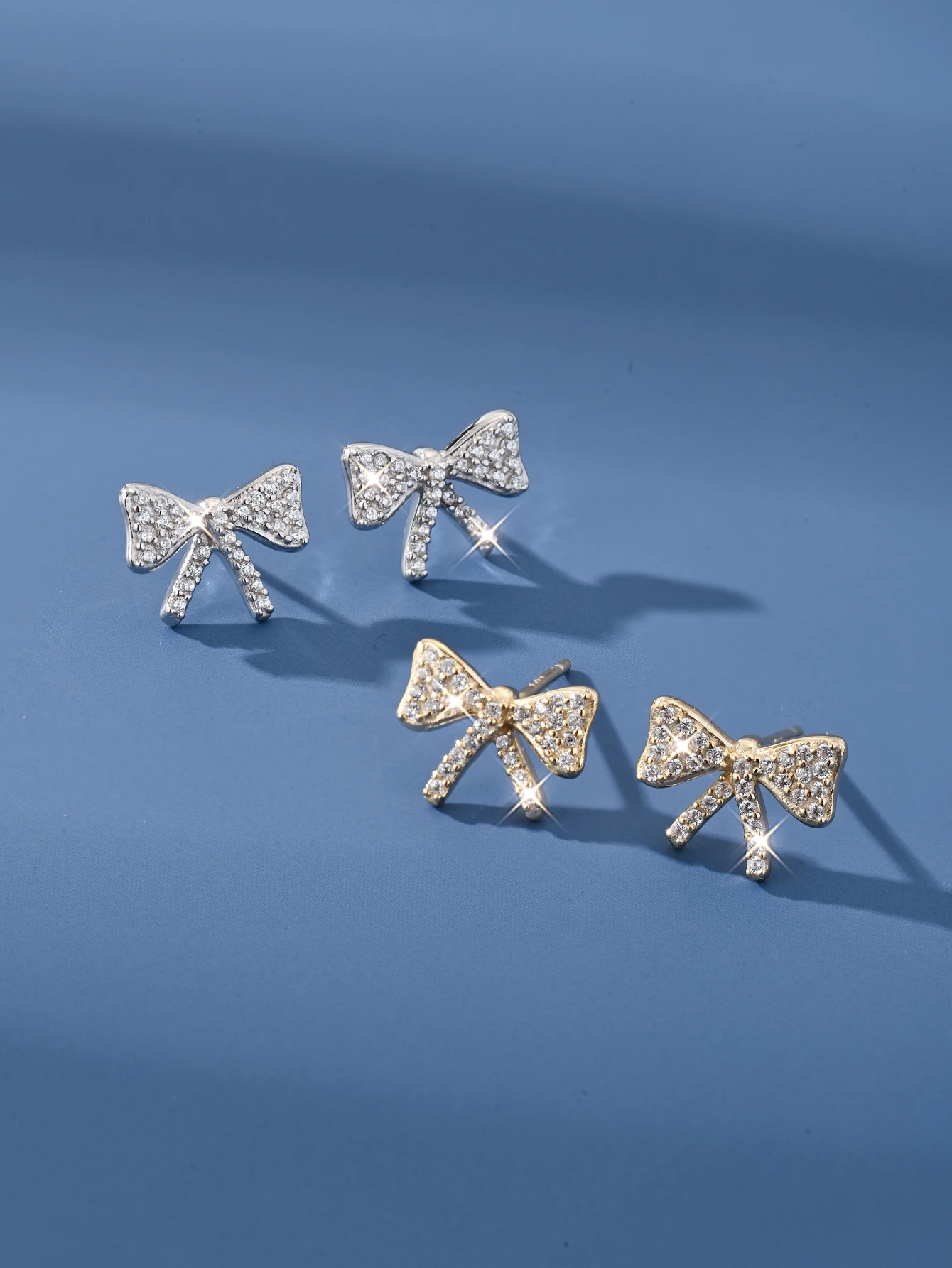 

Корейский бант из стерлингового серебра 925 пробы с разбитым бриллиантом, милый мини-циркон, темперамент, роскошные женские серьги, ювелирные аксессуары