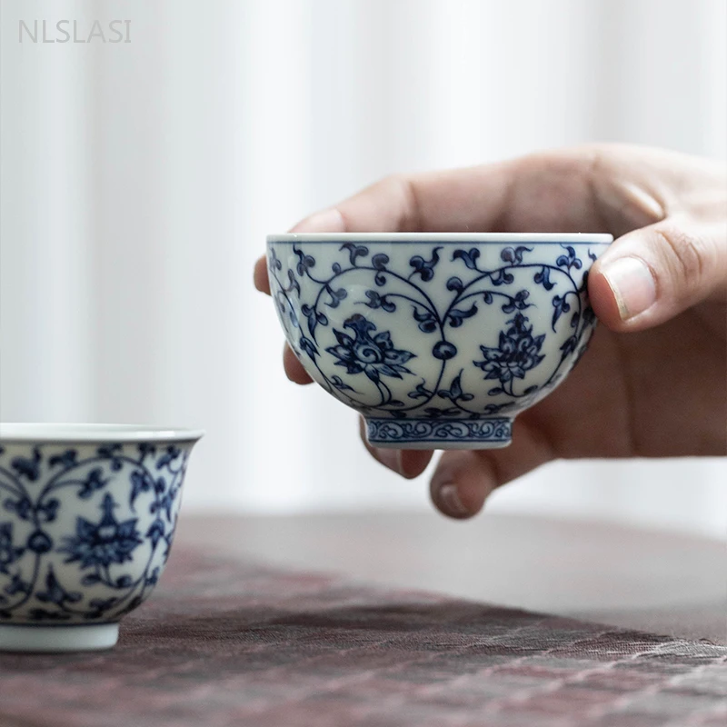 Exquisite Tea Cup Ceramic Tea Set Blue and White Porcelain Master Cup Hand-painted White Porcelain Cup Chinese Tea Accessories