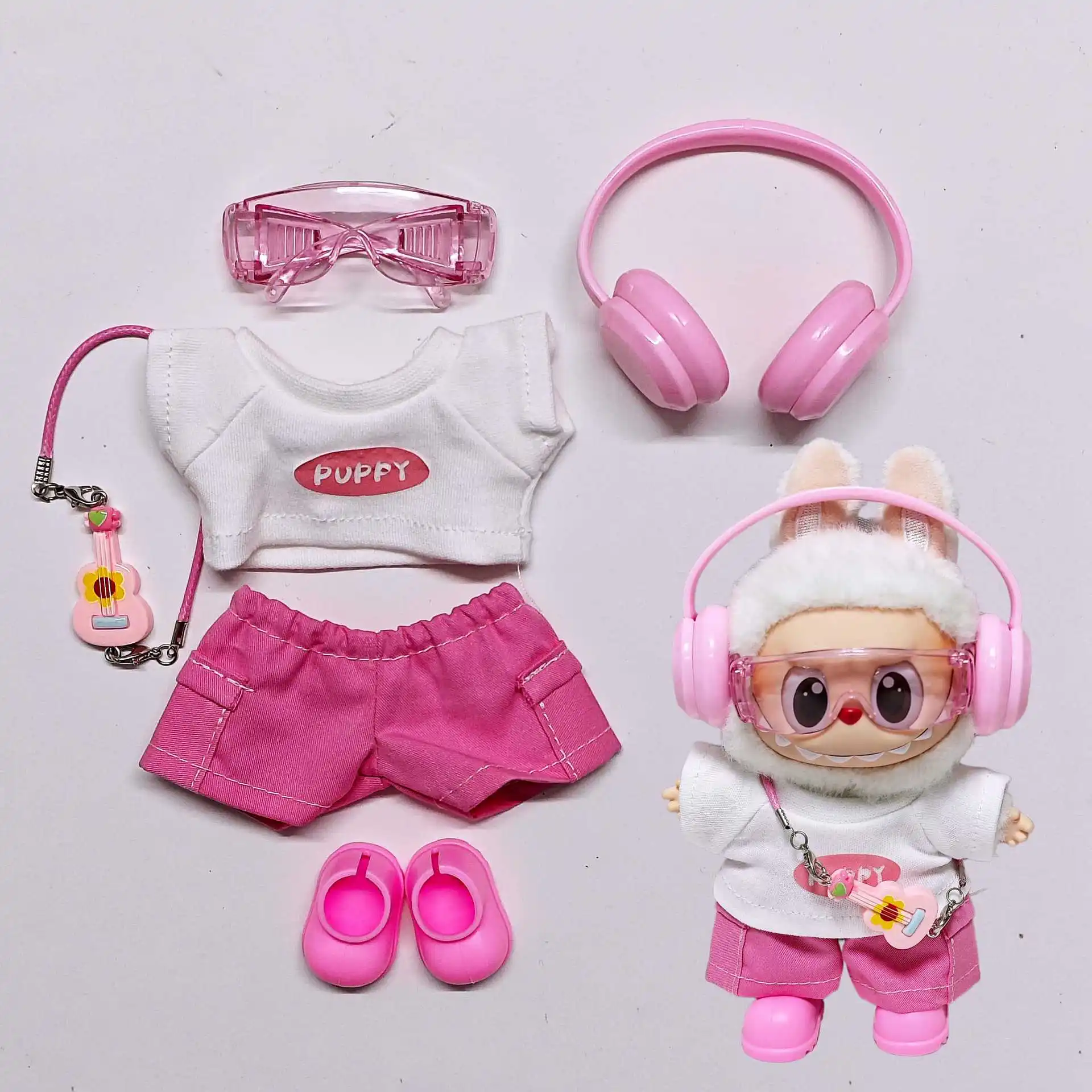 

Clothes For Labubu 15/17cm 1st-3rd Gen Dolls Cool Streetwear Pink Outfit White T Shirt With Cargo Pink Shorts Headphone