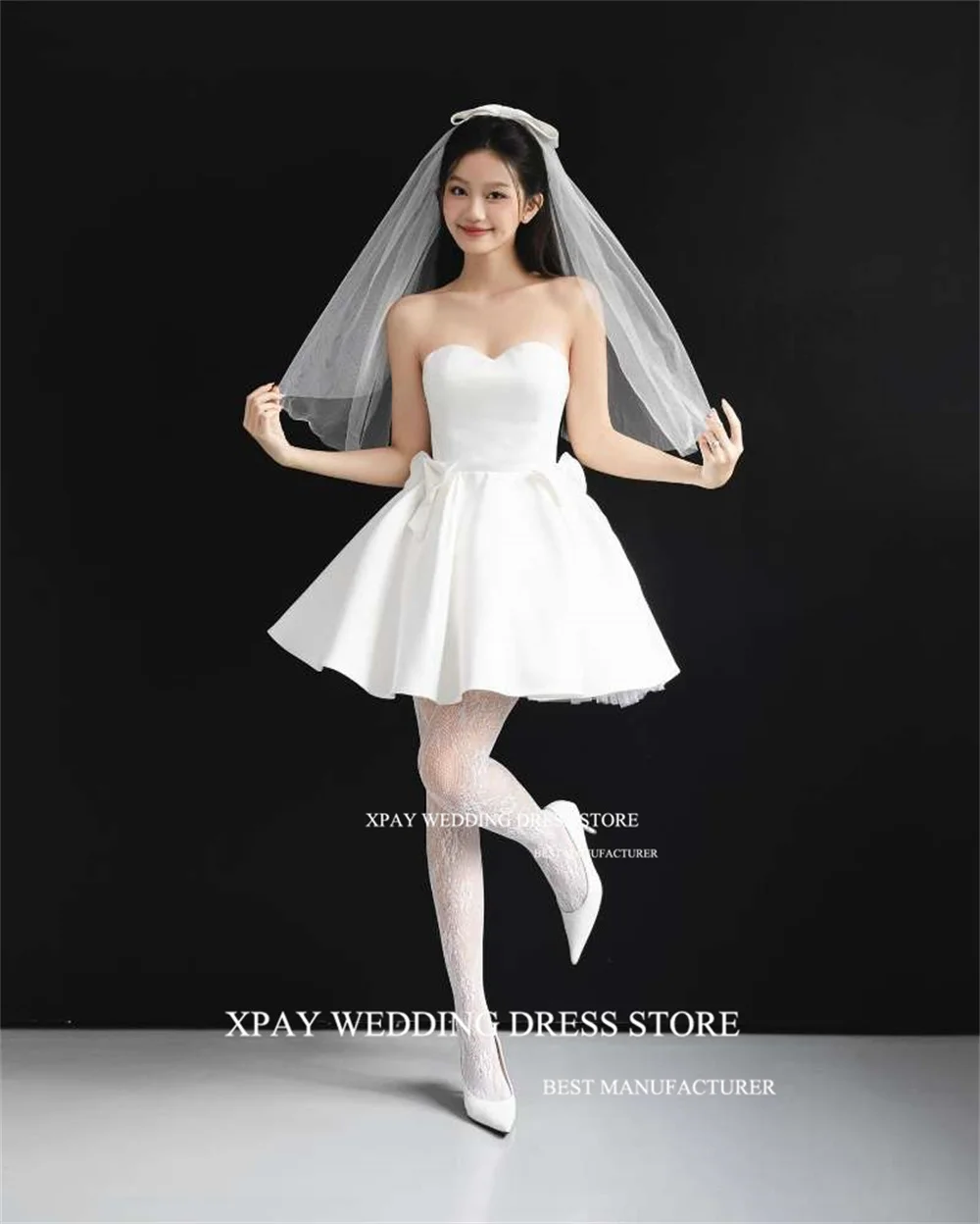 Xpay querida curto mini coreia vestido de casamento sem mangas cetim sem costas plissados tamanho personalizado acima do joelho vestido de noiva sessão de fotos