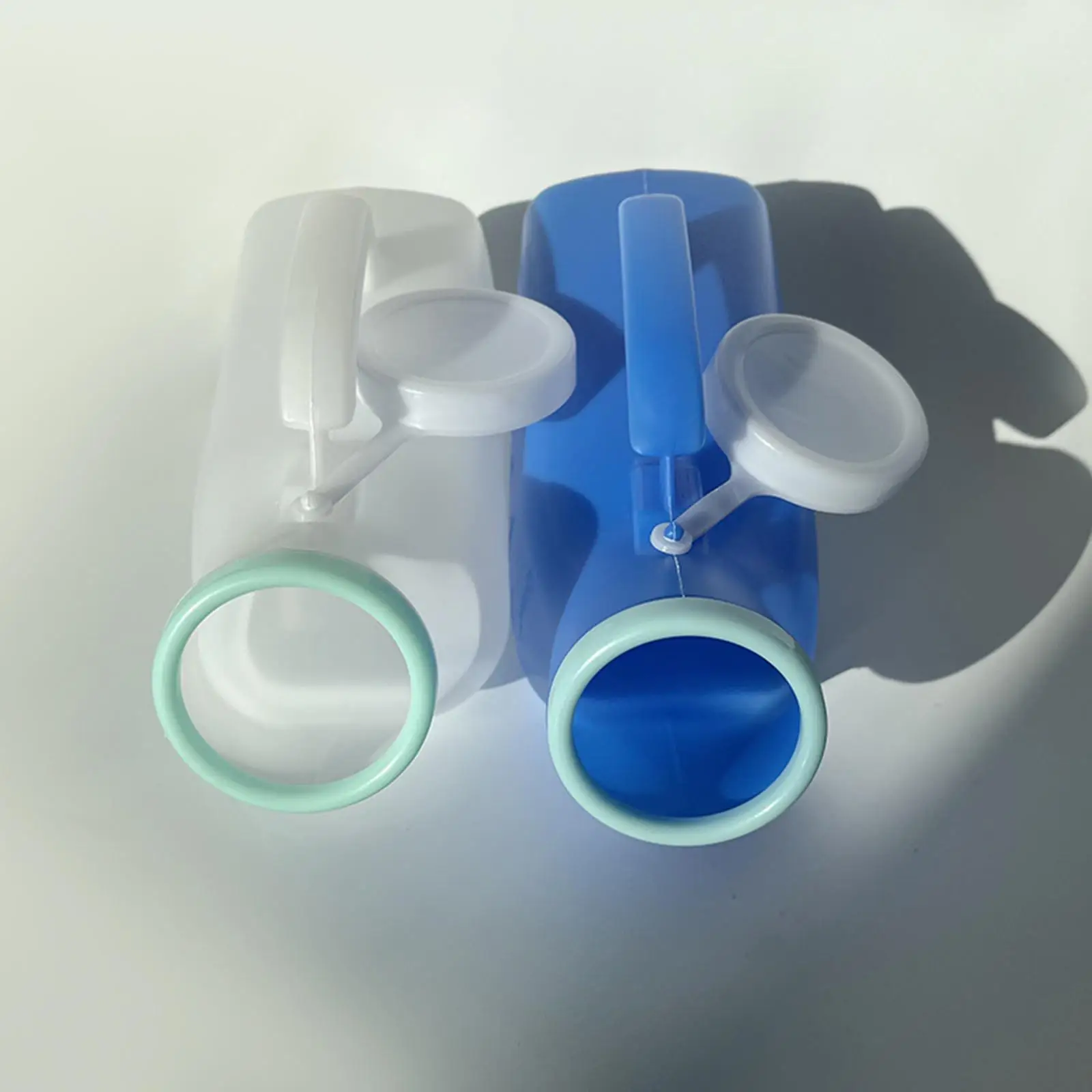 Unisex Pee Bottle Portable Urinal 1200ml Plastic Material for Home Disabled Elderly Patient Camping Car Trips