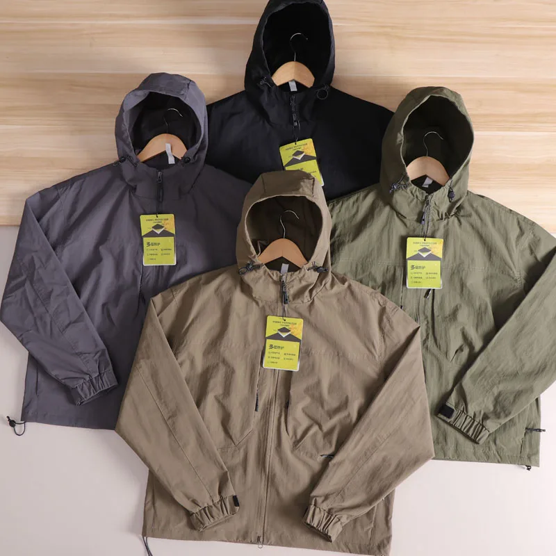 

Outdoor Men's Windproof Water-resistant Wear-resistant Hooded Sport Jaet Coat Polyester Fiber Long Sve Zipper Closure Pu...