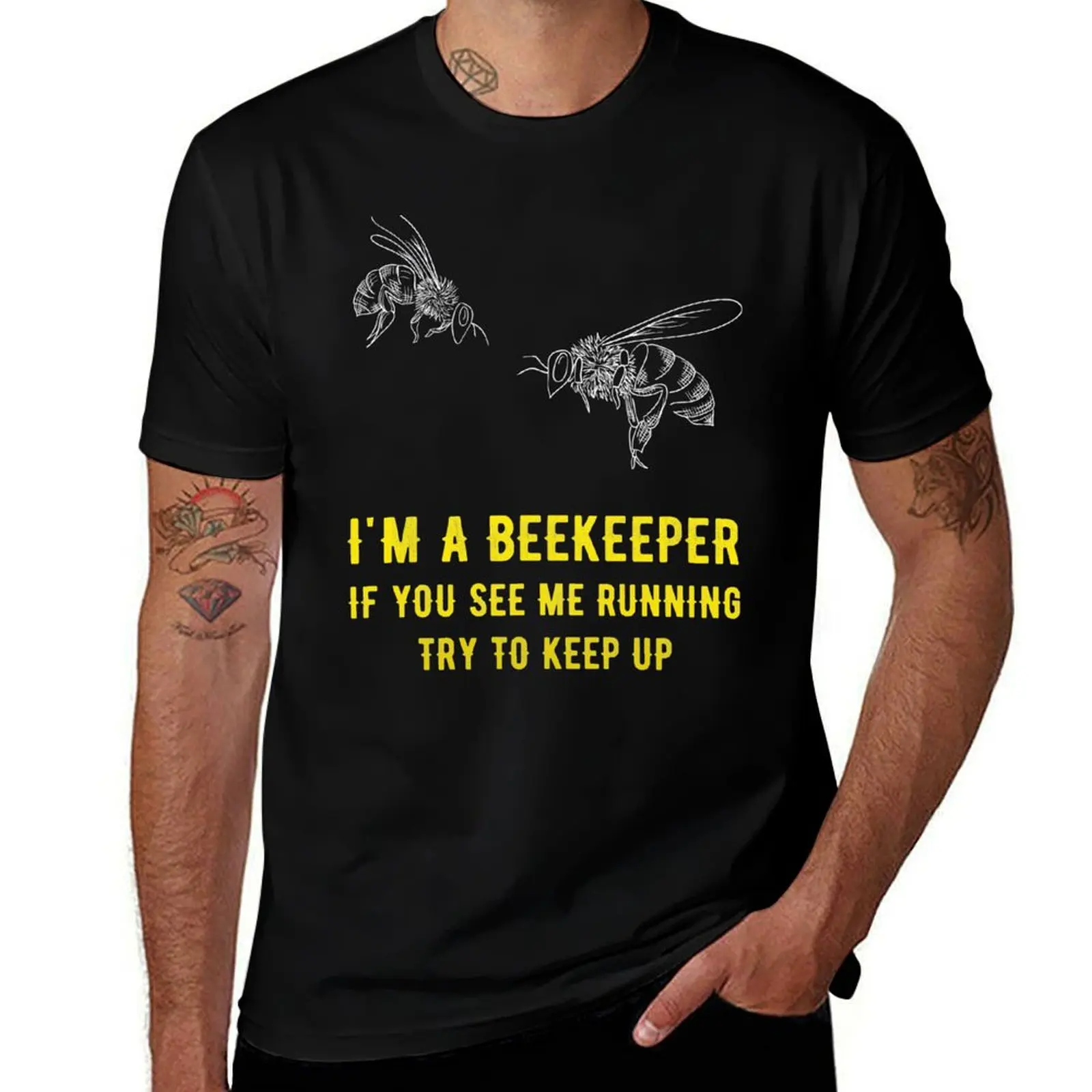 I'm a beekeeper if you see me running try to keep up - Funny beekeeper T-Shirt oversizeds men clothings