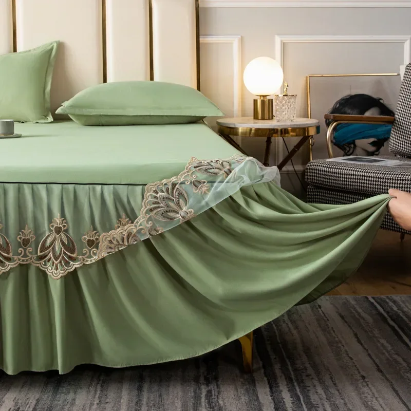 Light luxury solid color raw cotton embroidered bed skirt single piece, European balsa style lace non-slip protective cover