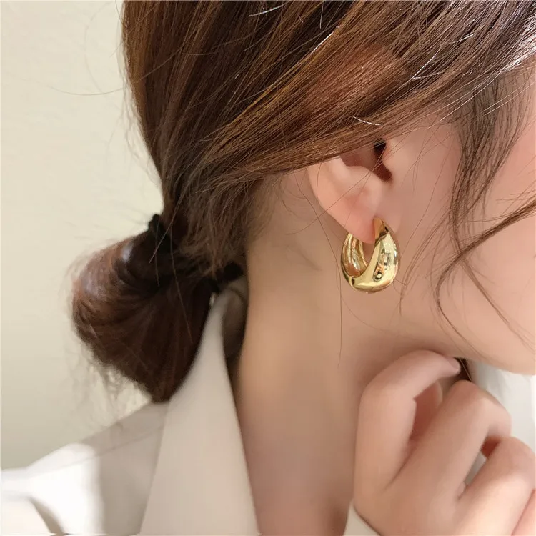 Oval Hoop Earrings Vintage Gold Tone Alloy Lightweight Versatile Classic Drop Design Daily Elegant Jewelry Women