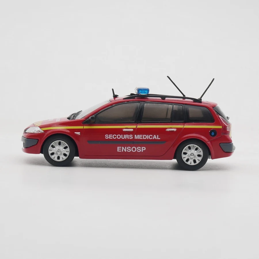 Diecast ixo escala 1:43 renault megane quebrar renault megane motor de bombeiros modelo de carro de brinquedo liga modelo de carro brinquedo colecionável presente