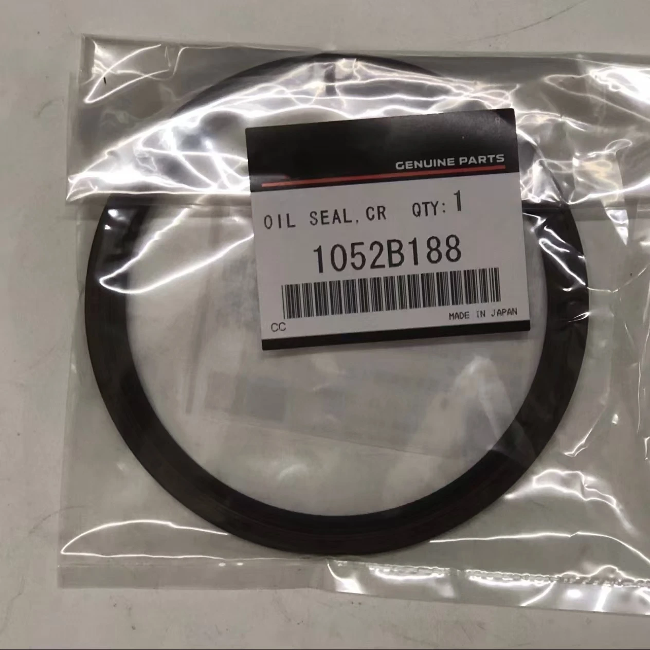 Crankshaft oil seal For Mitsubishi Outlander 2006-2013 Pajero Sport 1052A768 1052B188