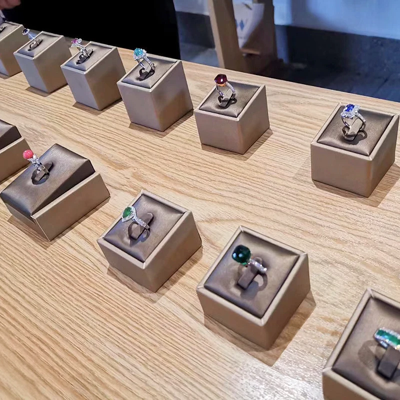 

High Grade Brushed Leather Ring Display Rack Counter Display Stand Ring Holder jewelry Display Props