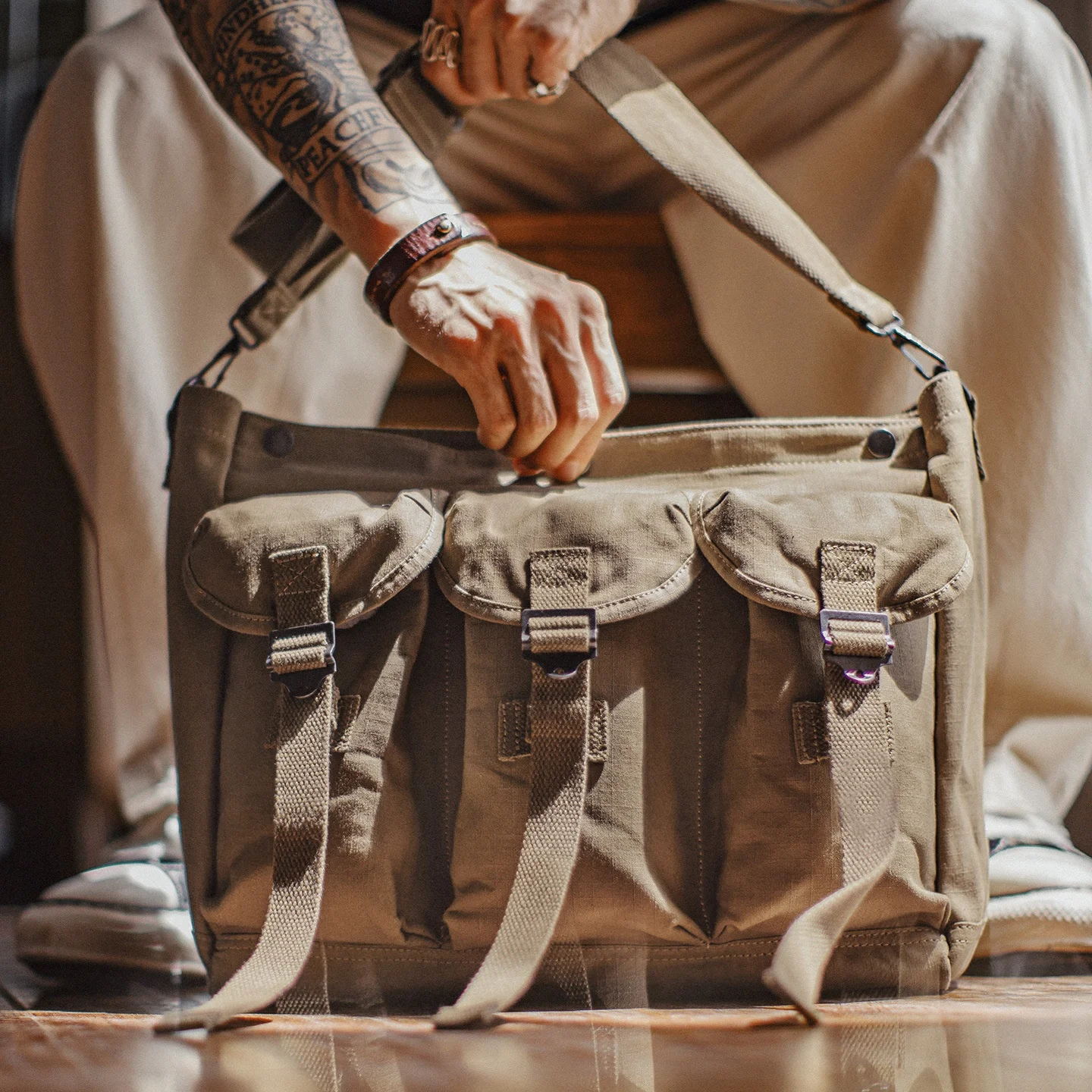 maden-large-capacity-yellow-shoulder-bag-desert-tactical-outdoor-training-messenger-bag-for-men-casual-fashion-accessories