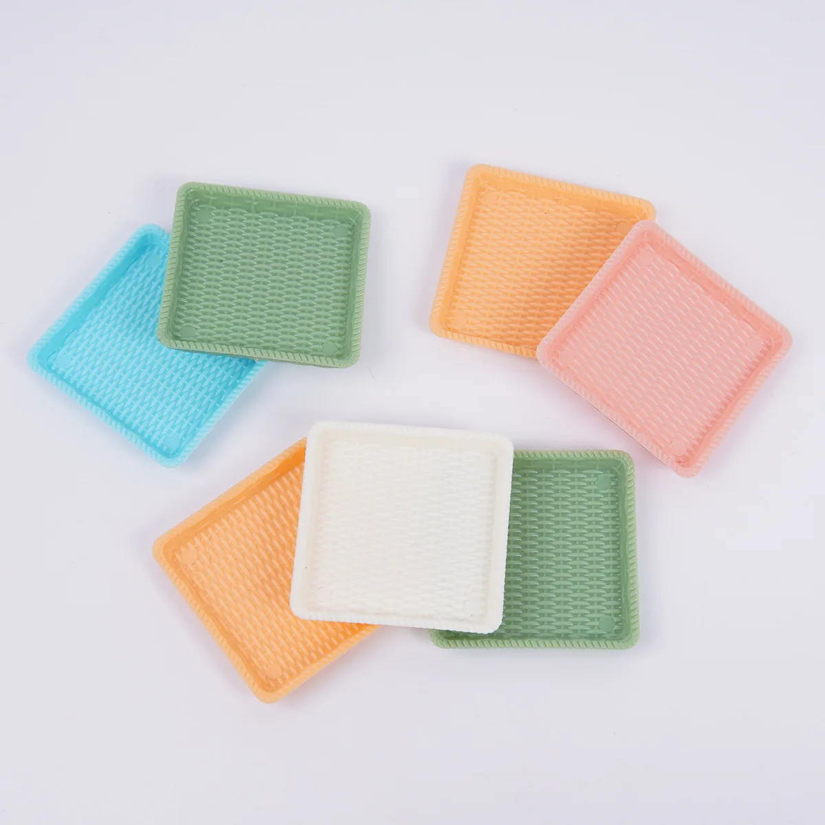 

5cm Mini Square Plate Fruit Rattan Plate Tray Model Mini Kitchen Small Tools Scale Toy Miniature Food Play Simulation Decoration