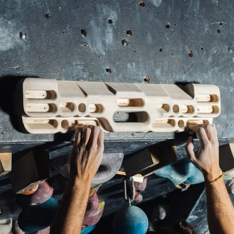 

Vertical board hanging board for rock climbing