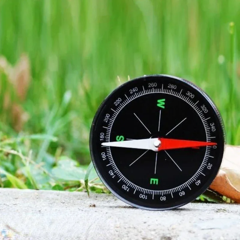 Outdoor Compass with 70mm High Precision and Strong Magnetic Waterproof Handheld Compass for Quick Pointing Outdoor Survival