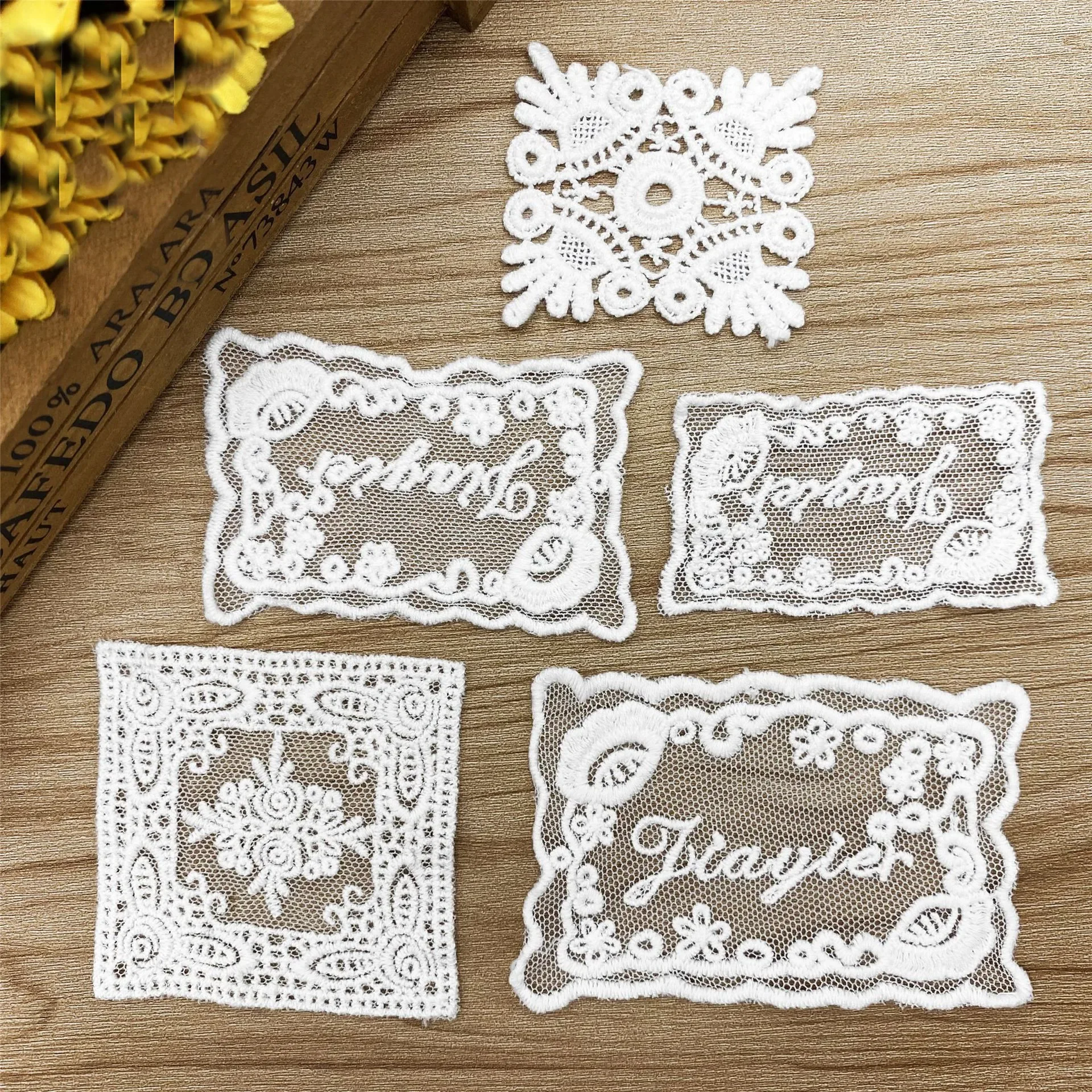 10pcs/Lot Embroidery Cotton Patches Lace Fabric Applique Sewing Garment Accessories DIY Clothes Stickers