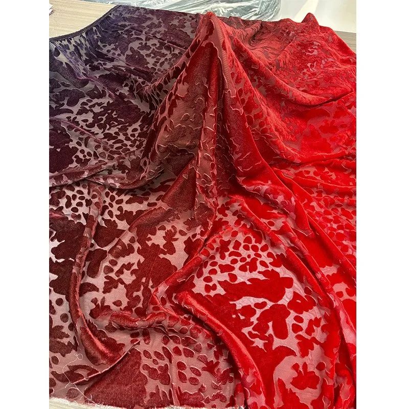 

Silk fabric with a gradient of floral patterns woven velvet and georgety dress cheongsam