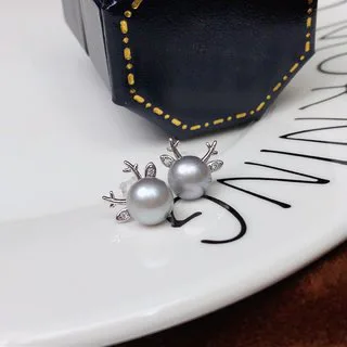 Freshwater Pearl Stud Earrings 7-8mm Round Button Pearl Deer Antler Design 925 Silver Post Cute Jewelry