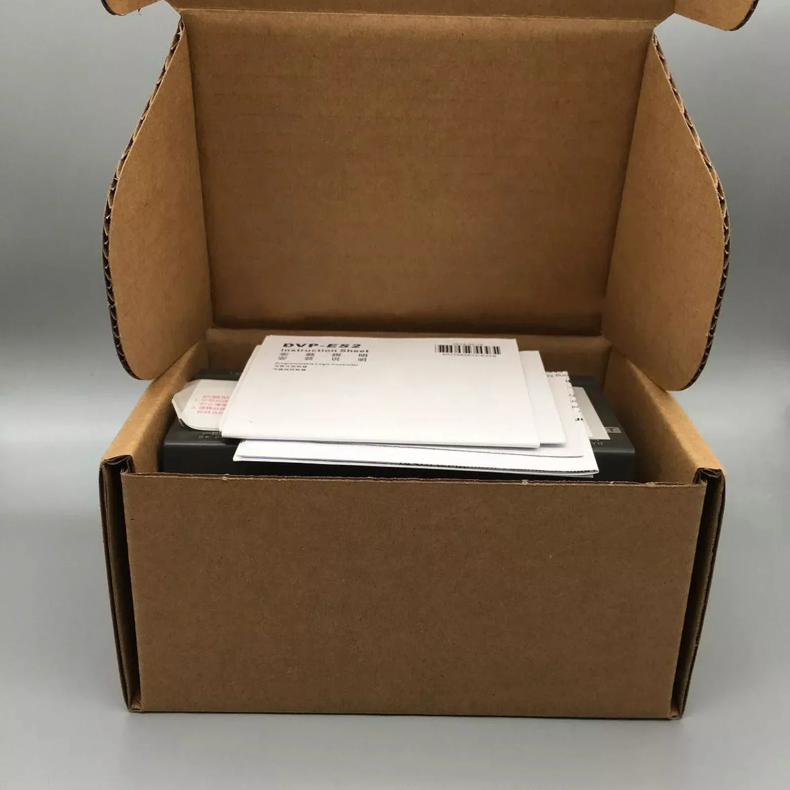 Novo módulo PLC original em estoque DVP64ES300T DVP32ES200T