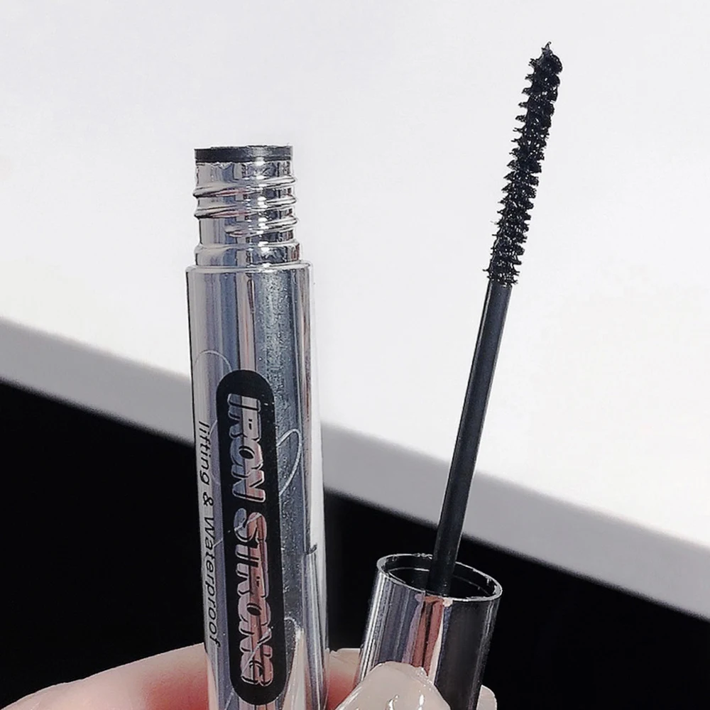 Ultrafijne borstel Mascara Waterdicht Sneldrogend Curling Geen vlekken 4D Zijdevezel Zwart Bruin Natuurlijke Mascara Oogcosmetica Gereedschap