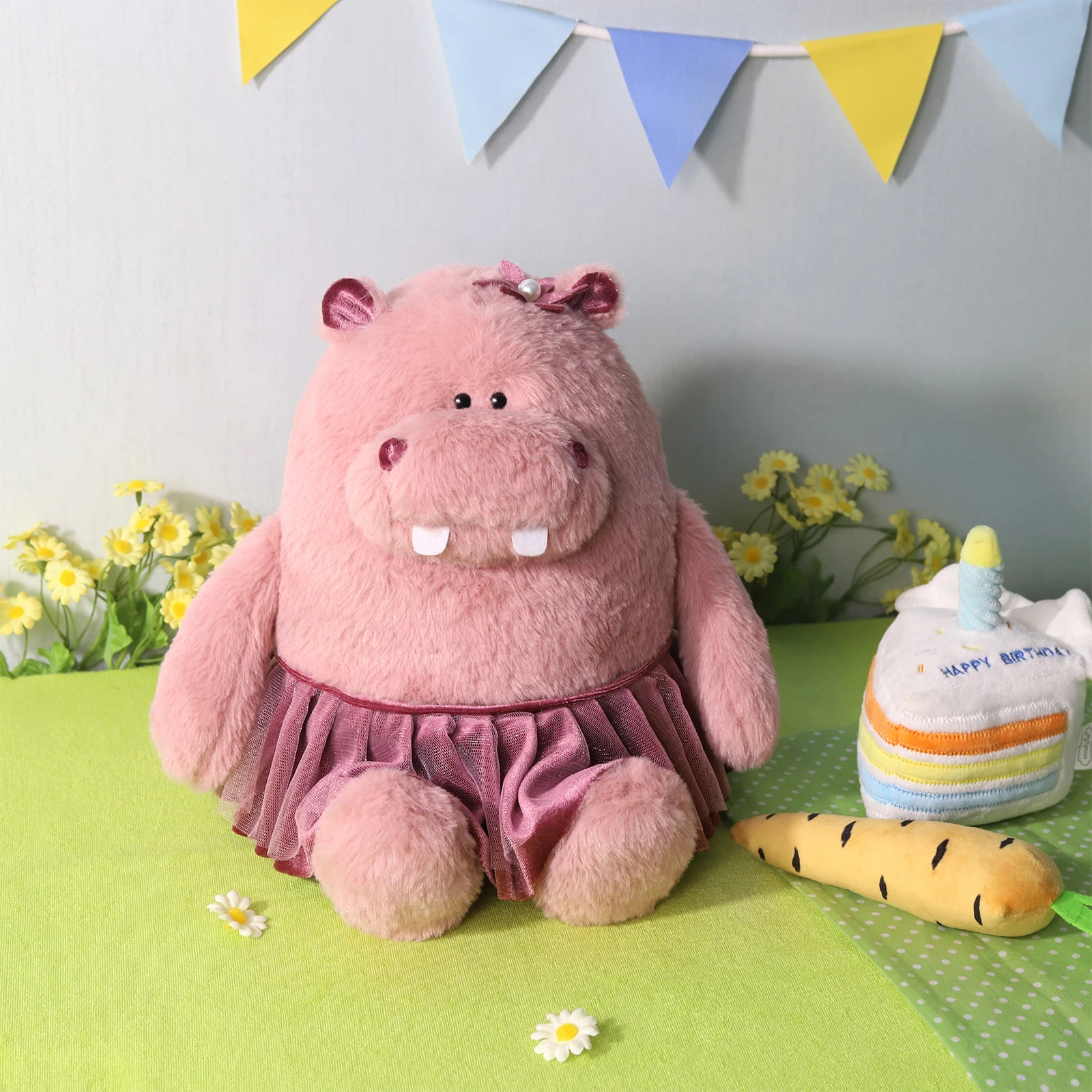 チュチュスカートを着たキュートなピンクのカバのぬいぐるみ、女の子の誕生日プレゼント、抱き枕、お部屋の飾りに