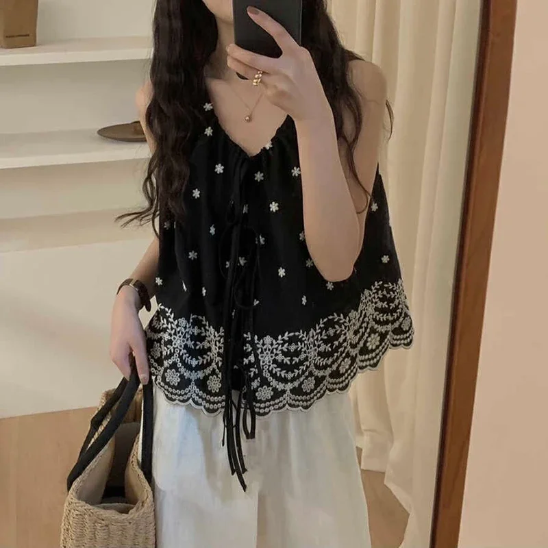 

Fashion Lace Up Bow Embroidery Camisole T-Shirt Women's Clothing New Loose Casual Tops Korean Sleeveless Tee Shirt XQ151