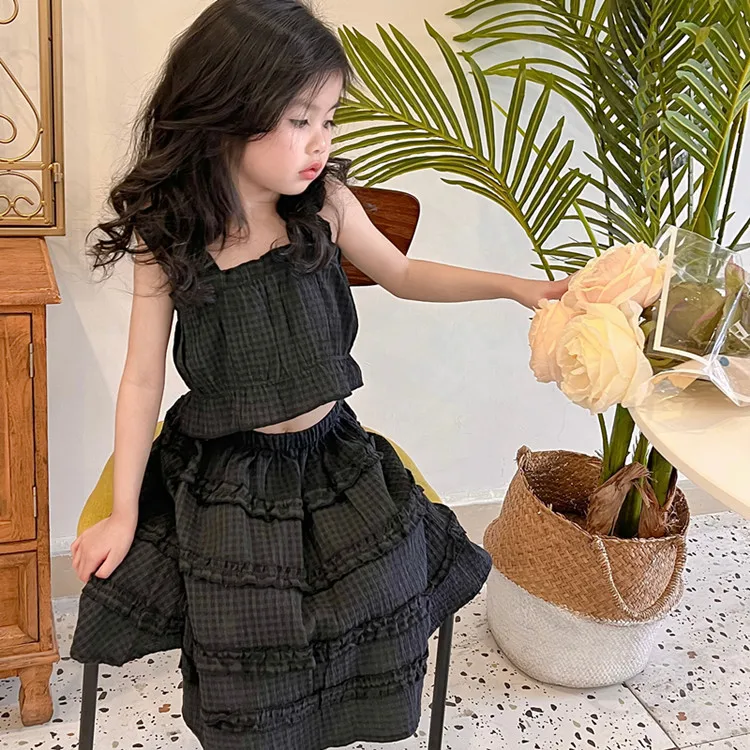 

Girls Two-piece Childrens Clothing 2024 Summer New Baby Girls Short Halter Top Plaid Long Skirt Temperament Two-piece Set Tide