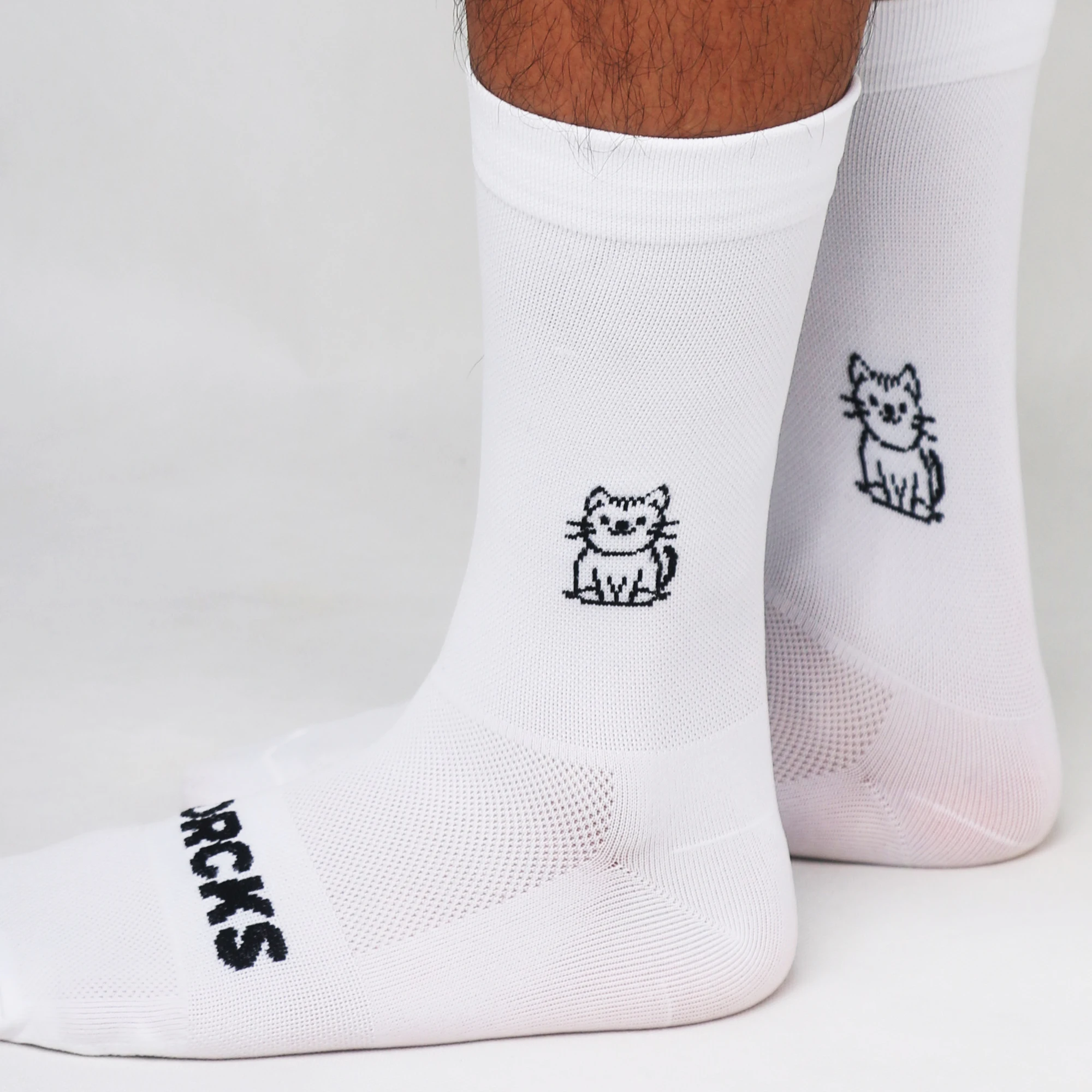 جوارب رياضية على شكل قطة لركوب الدراجات للربيع والصيف للرجال والنساء لركوب الدراجات على الطرق جوارب رياضية عصرية قابلة للتنفس عالية المرونة ومقاومة للاهتراء منتصف العجل