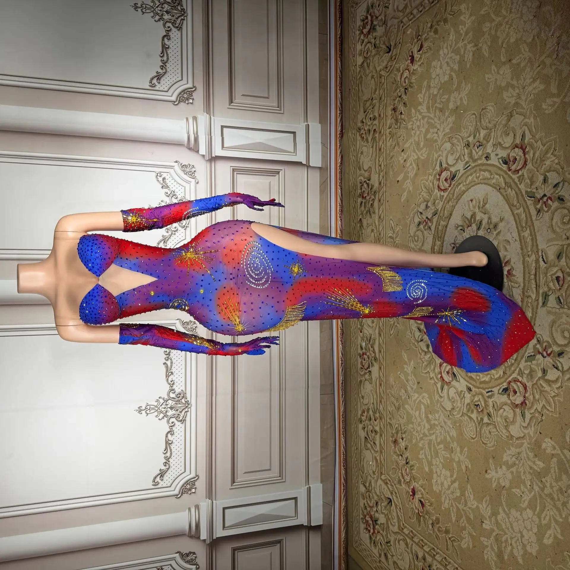 Printed sexy hot girl plunging neckline full-skirted long dress for a banquet party, evening gown for a performance, model's run