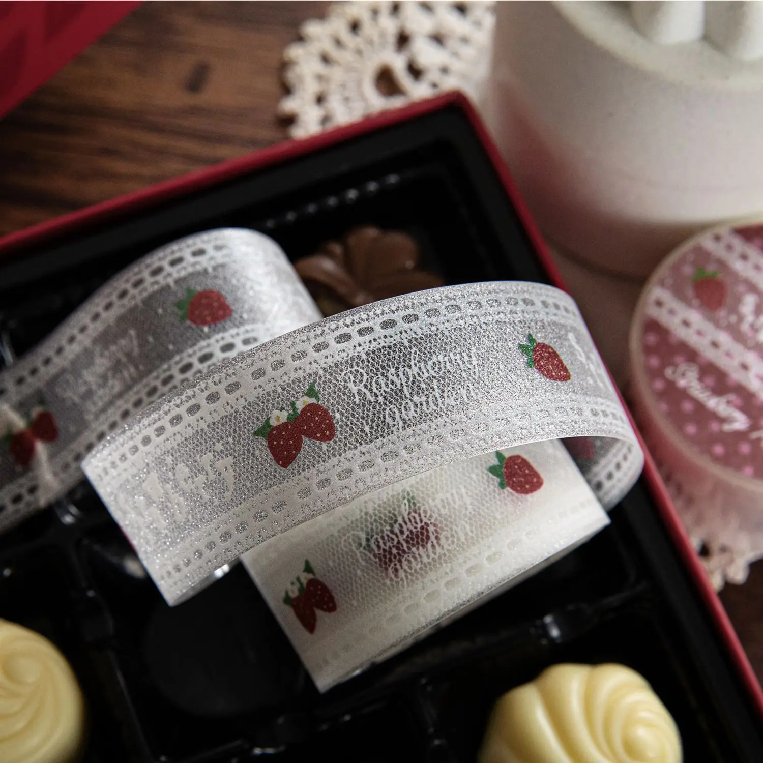 Vintage Lace Border Stickers with High Aesthetic Appeal, Hollow Pattern Border Decoration Tape for Journals