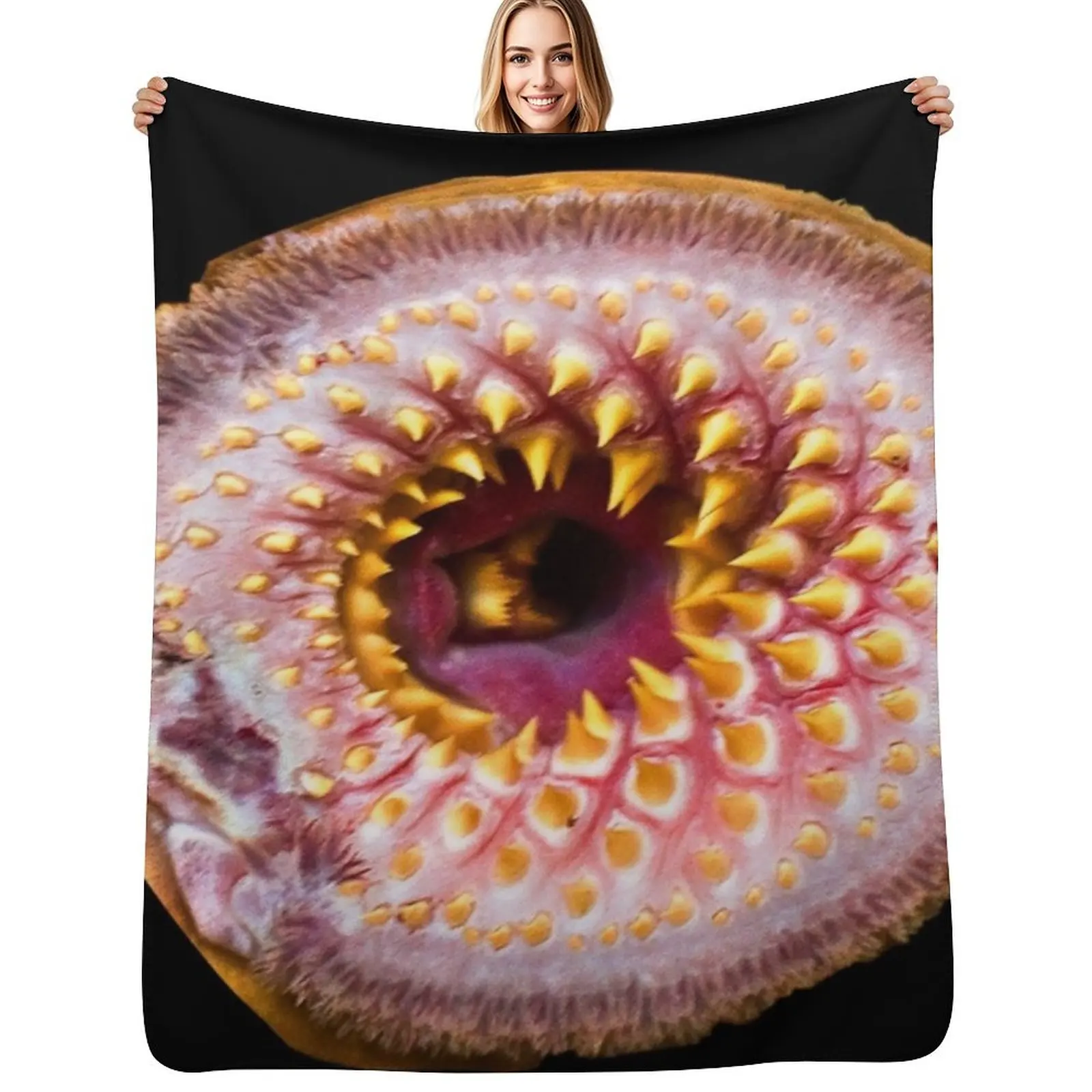 

Lamprey eel mask Throw Blanket Cute Plaid Sofa Quilt Summer Plaid Blankets