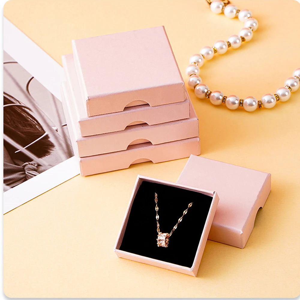 50pcs New Design Paper Jewelry Box 7x7x1.6cm 8*8*1.6cm Ring Necklace Bracelets Earring Jewelry Packaging Organizer Gift Boxes