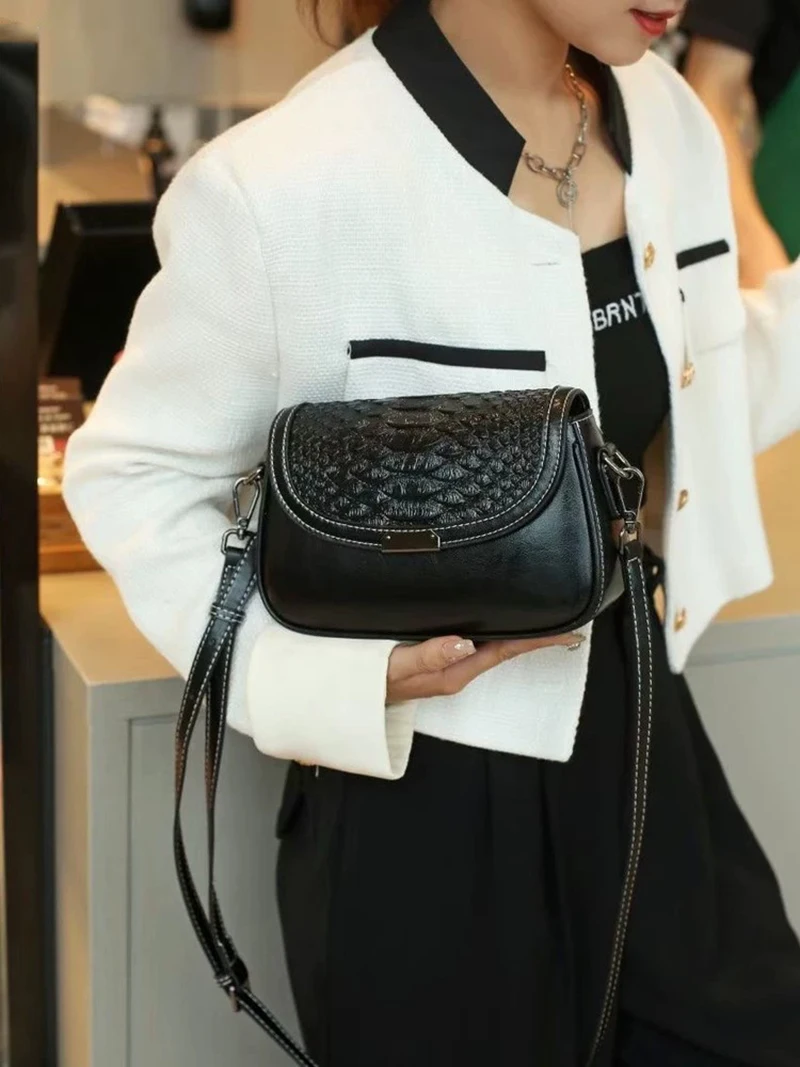 

New 2026 Women's Handbag, Fashionable Small Handbag, Versatile Genuine Leather, Large Capacity Mother Bag, Crossbody Bag