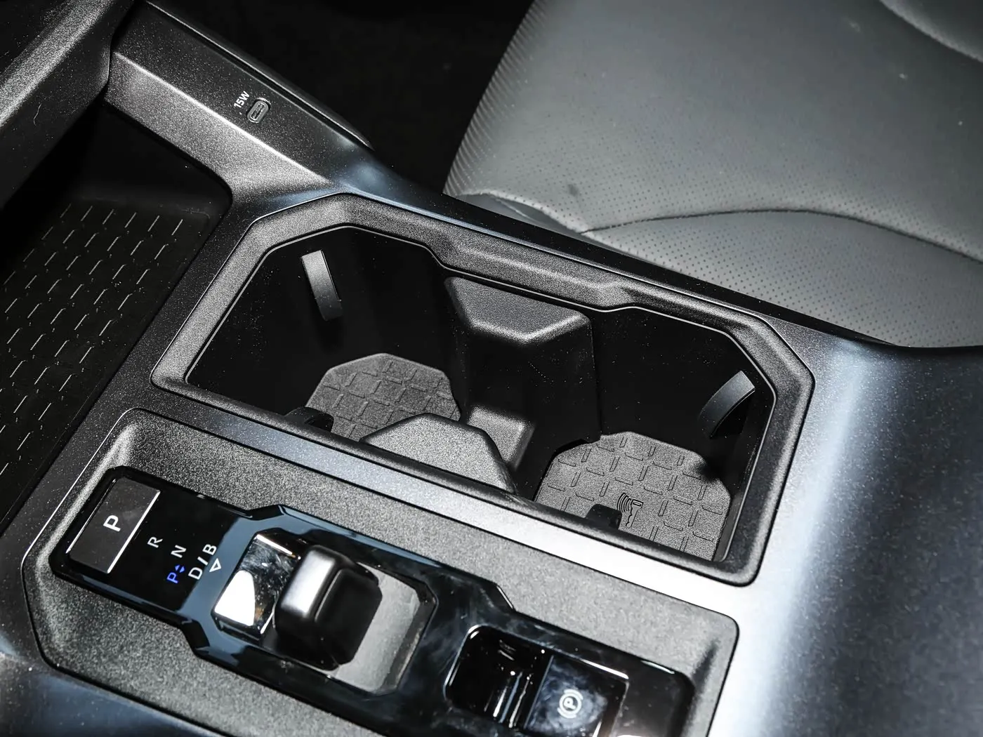 

Auto interior car gear panel trim sticker for AT RAV4 2026 Lift hand drive car accessories