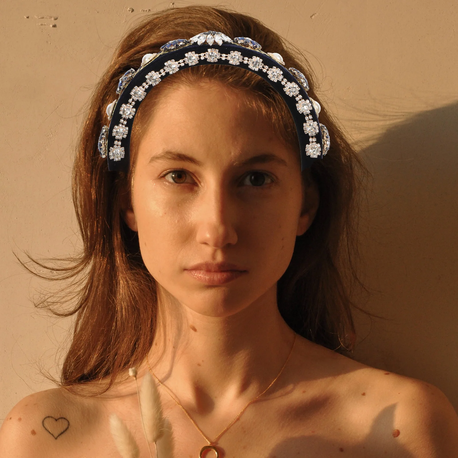 

1Pcs Baroque Style Elegant Woman Headband Charming Hair Hoops for Daily Use Party Travel Hair Accessories Woman Headbands