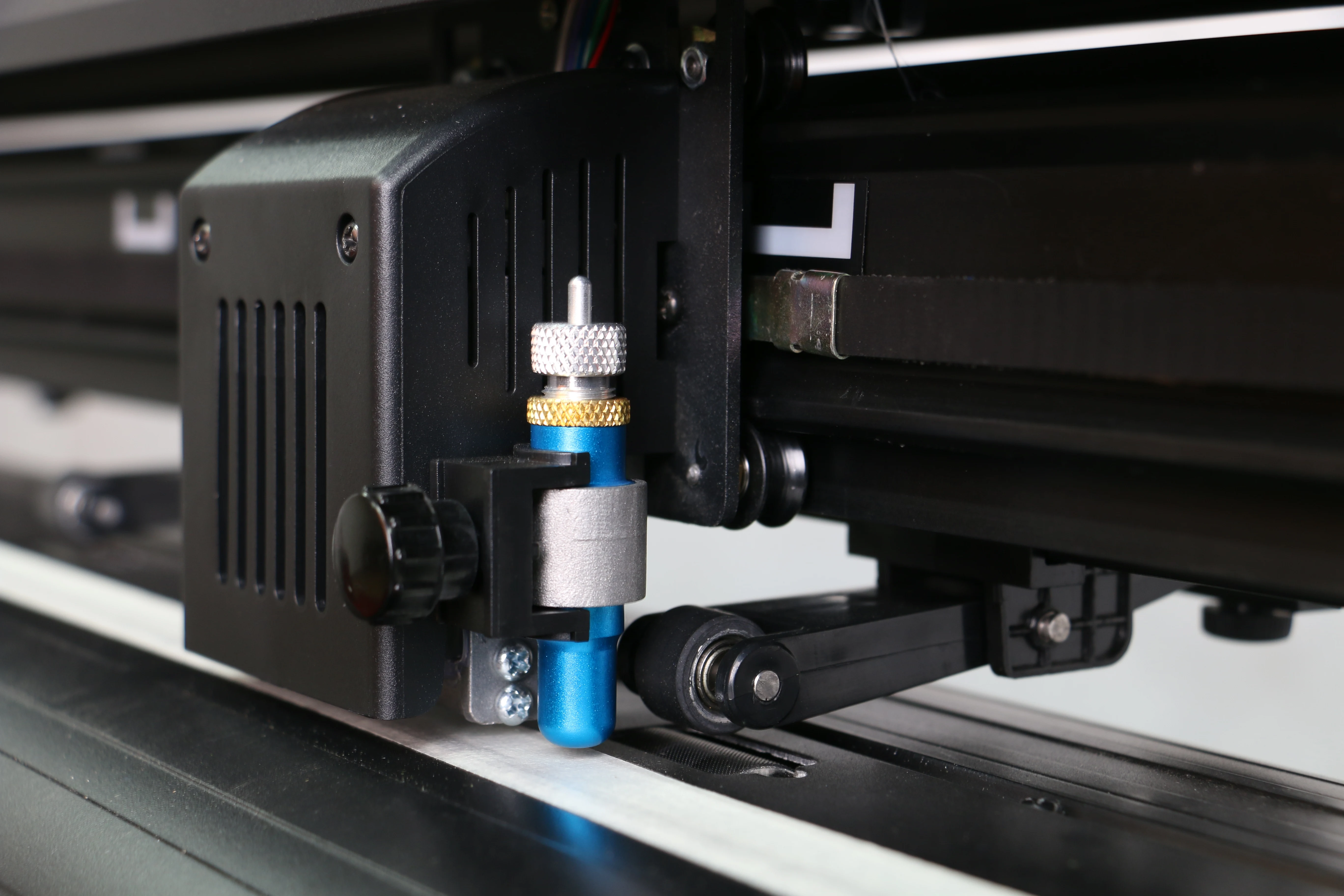 GC-1661ABJ Automatic Contour Cutting Plotter Stepper Motor Cutter Plotter Vinyl Cutter