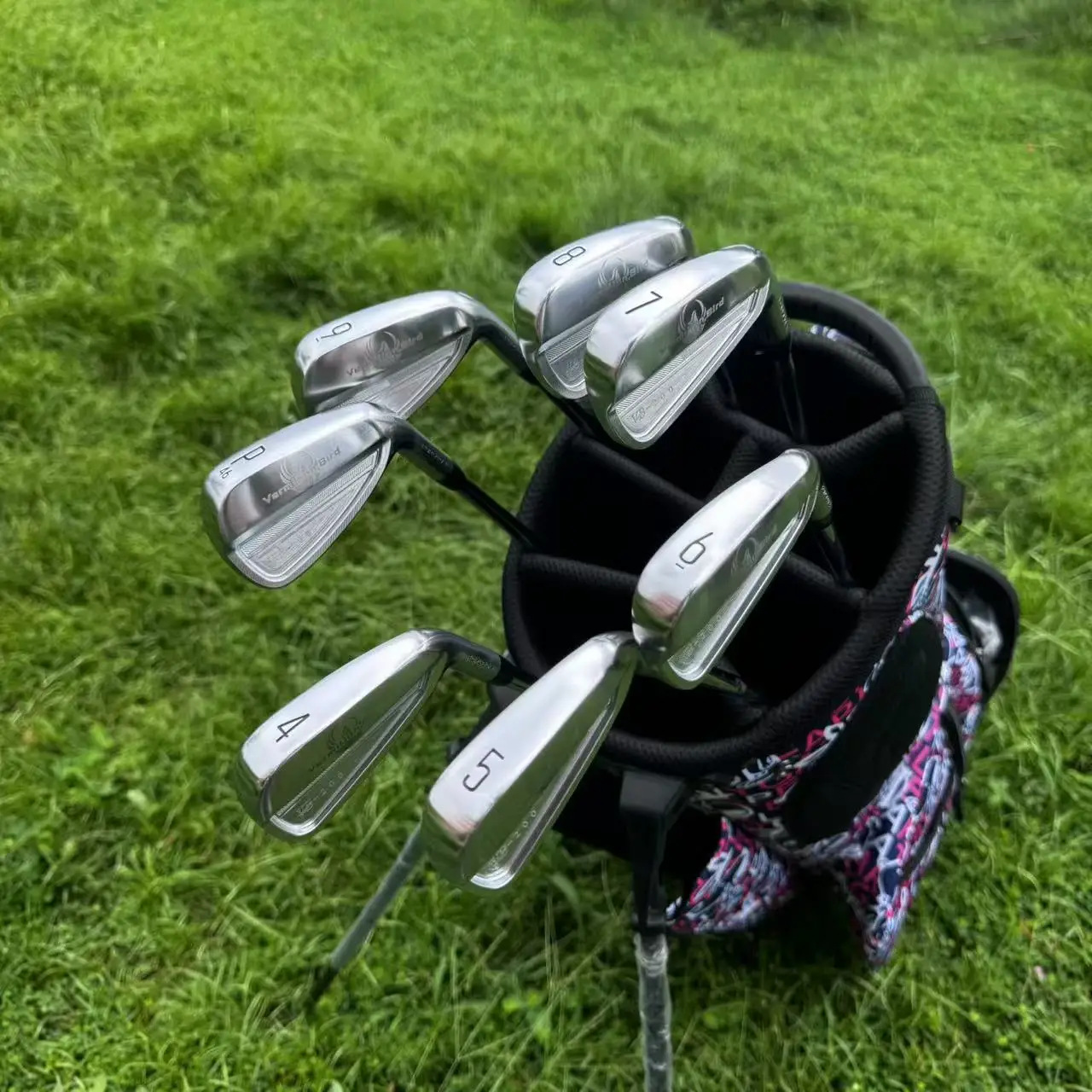 

Набор утюгов для гольфа Vermilion Bird 4-9P из нержавеющей стали с фрезерованной поверхностью с ЧПУ, последовательный полет с мячом для высокой забывки, больше расстояний