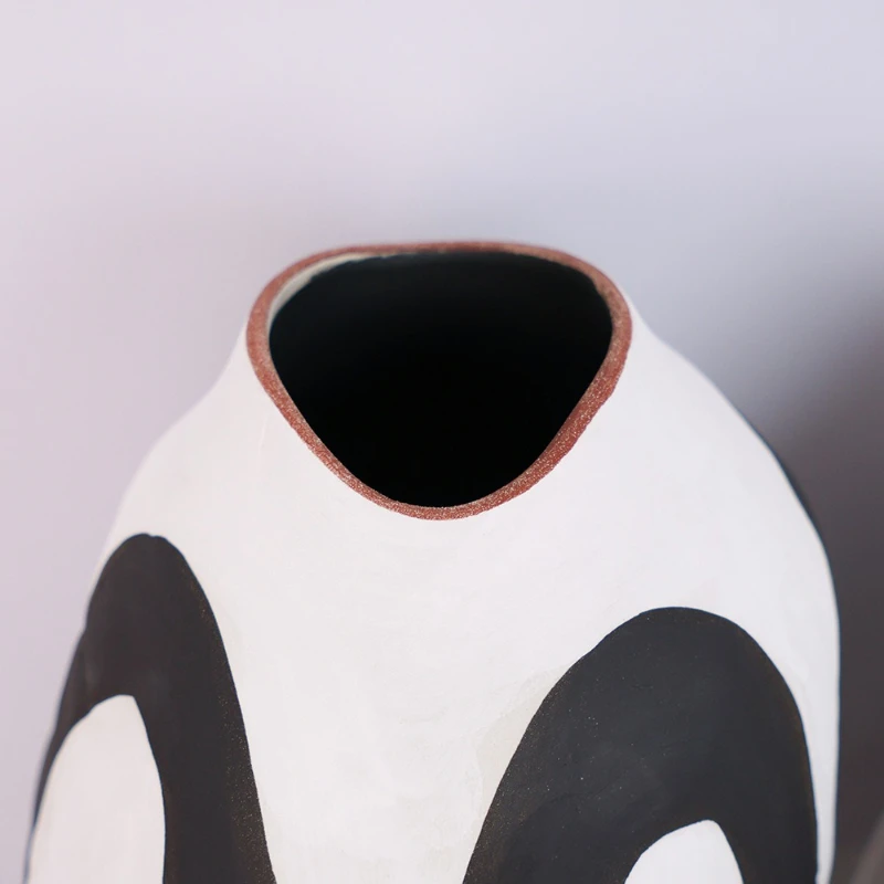 

Living room ceramic vase, designer homestay hand-painted decorations